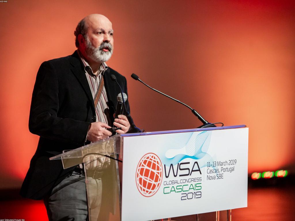 ផលប៉ះពាល់នៃព័ត៌មានស្លតចំពោះការយល់ដឹងទូទាំងពិភពលោក