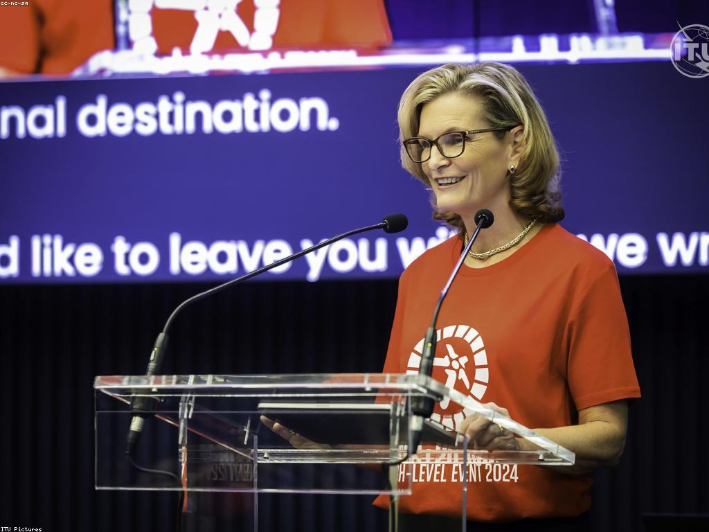 ផលប៉ះពាល់នៃព័ត៌មានស្លតក្នុងសង្គមសម័យថ្មី