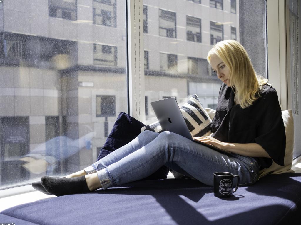 សំណួរបន្ថែម៖ យ៉ាងដូចម្តេចដើម្បីបង្កើនការទំនាក់ទំនងនៅកន្លែងធ្វើការ